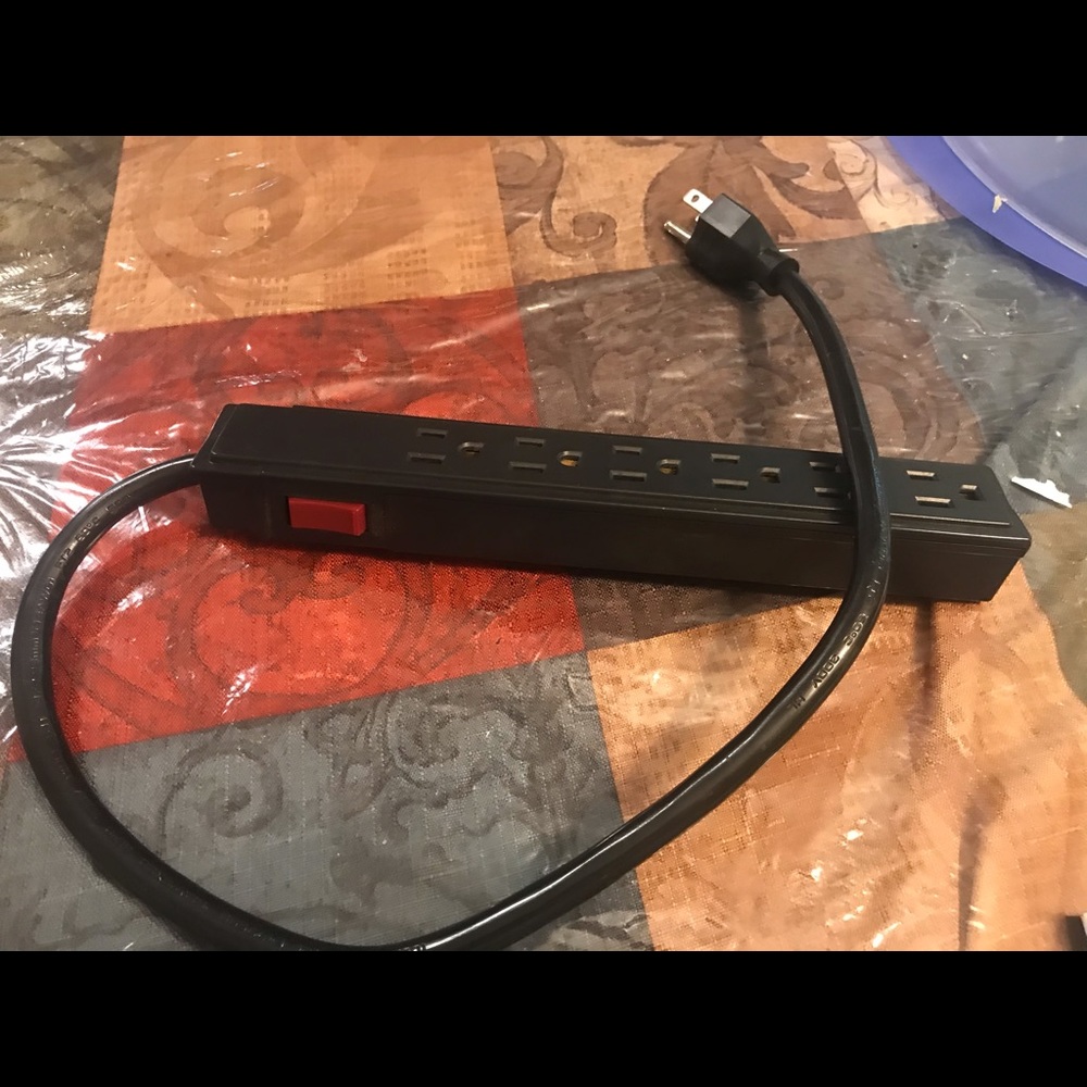 Multi plug outlet extender - Picture 3 of 4